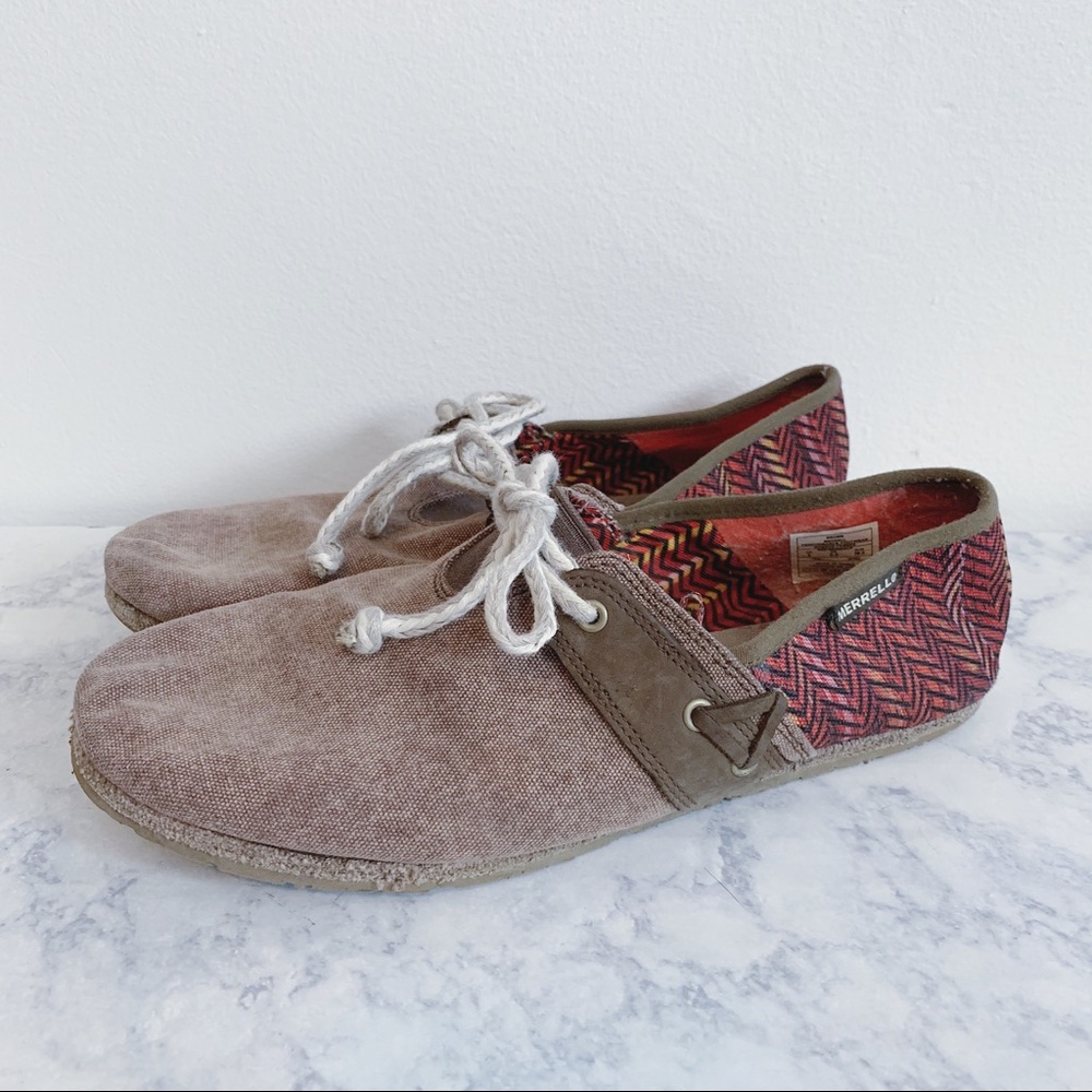 Merrel Canvas Chevron Slip On Laofers EUC sz 8